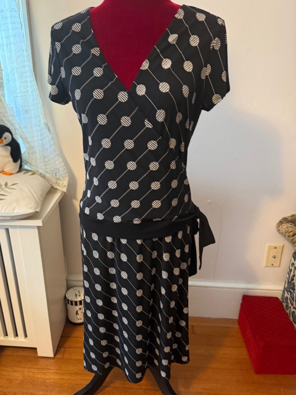 Max Studio Dress Short Sleeve V-Neck Belted Black/White Size Med
